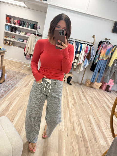 ribbed essential top- brick