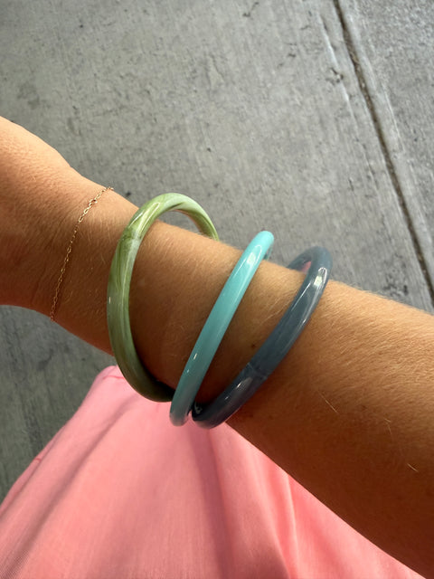 acrylic bangles- set of 3