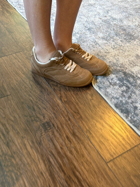 Bosley sneaker