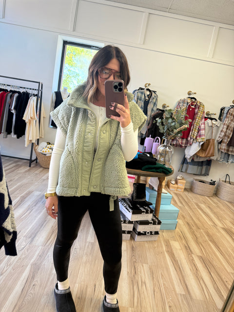 Cabin Fever Vest-Olive