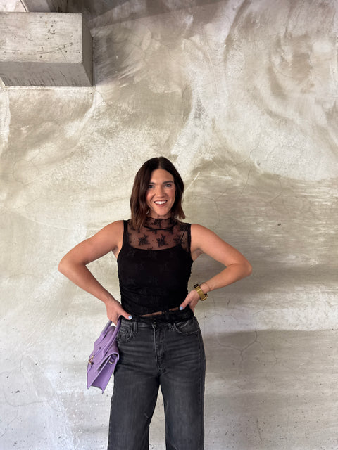 Sleeveless lace top-black