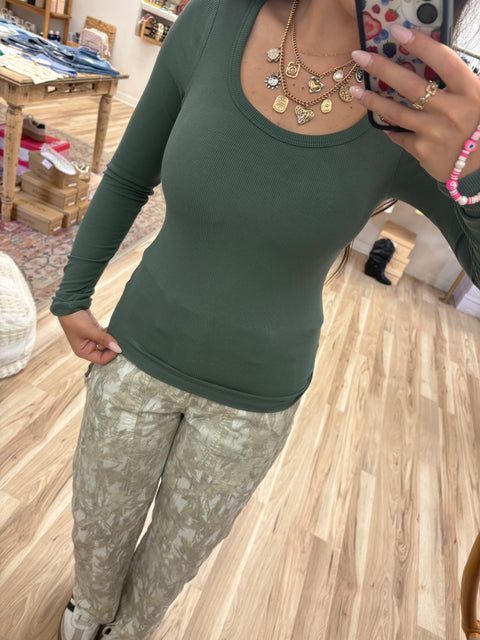 core classic long sleeve-silky pine