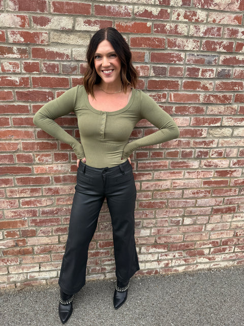 High Ambitions - Olive