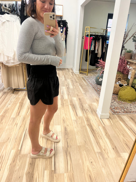 Breaking the Wind - Black