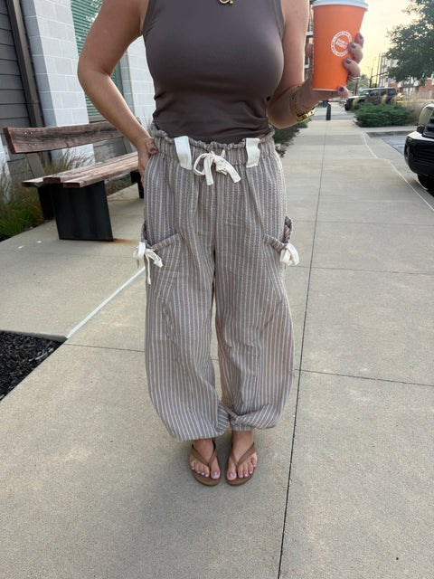 a little bow pants