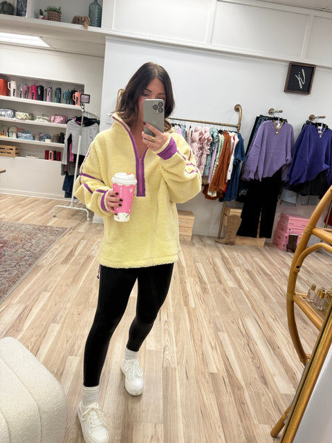 Cozy Edit Pullover-banana/lavender