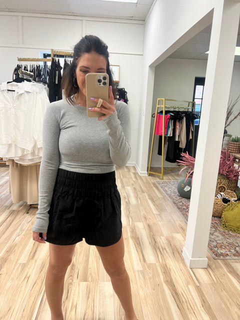 Breaking the Wind - Black