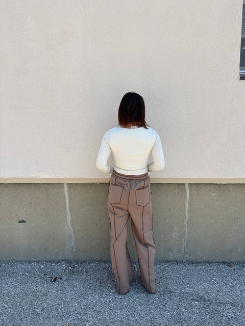 contrast stitch sweats-mocha