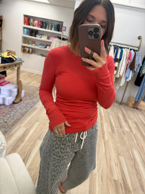 ribbed essential top- brick
