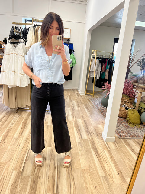 Monochromatic Wide Crop - Black