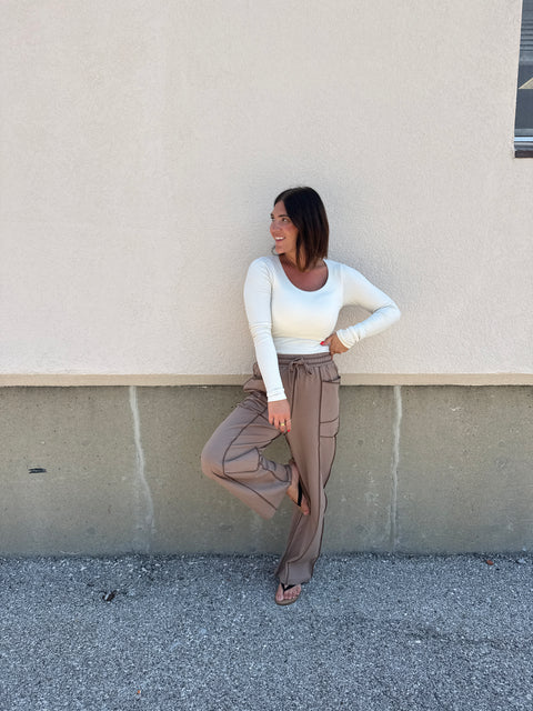 contrast stitch sweats-mocha