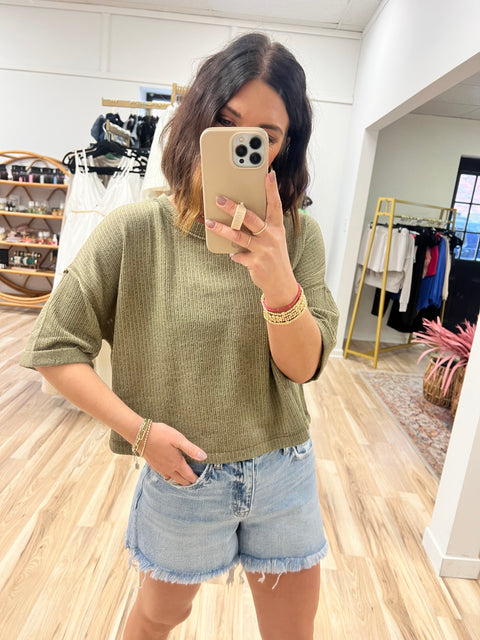 Short Fold Sleeve Cropped Top olive