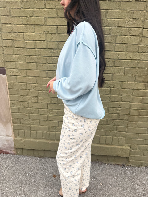 Easy Feeling Pullover-Lt Blue