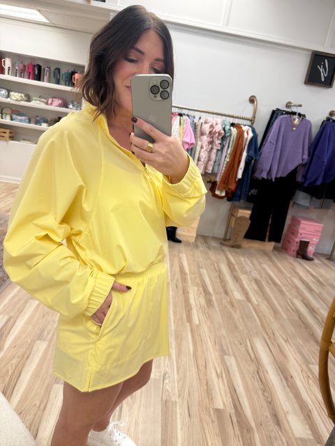 Sculpt Pullover-Yellow