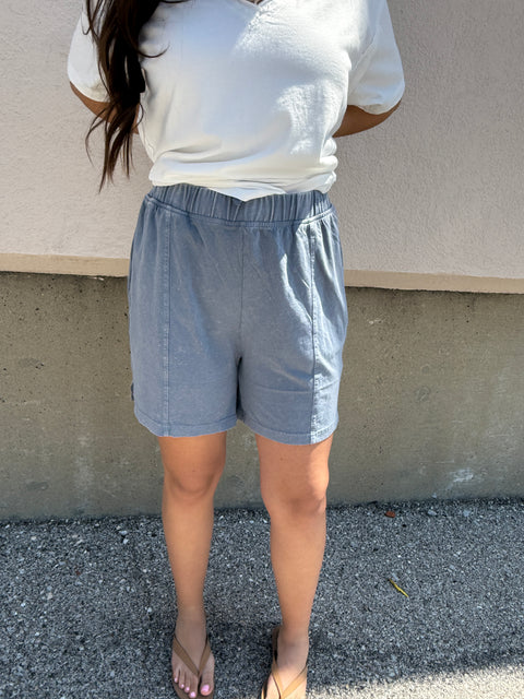 Mineral washed shorts