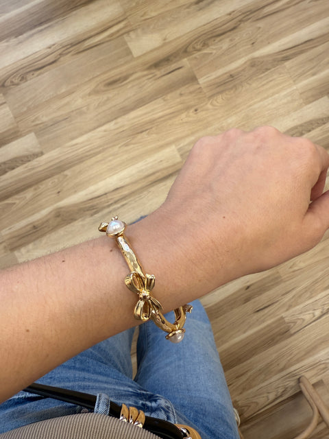 Bow + Pearl Stretch Bracelet