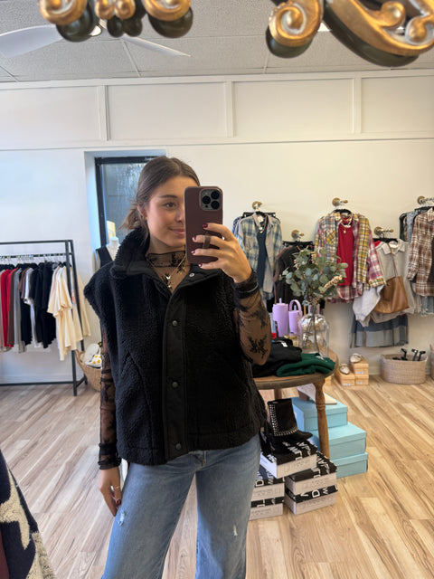 Looks Easy Lace Top-Black