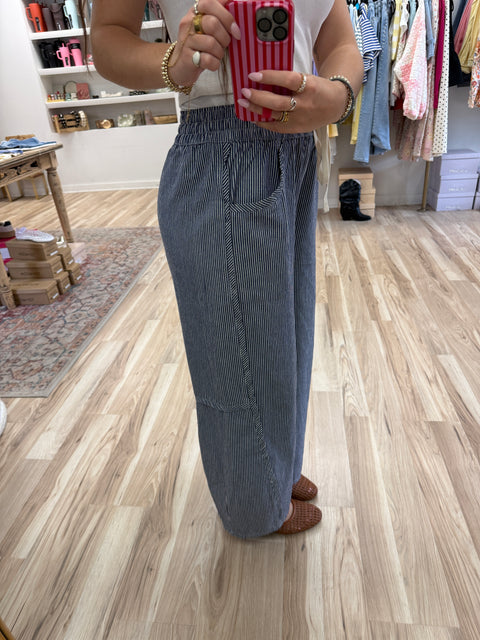 Relaxed fit striped pants- Navy
