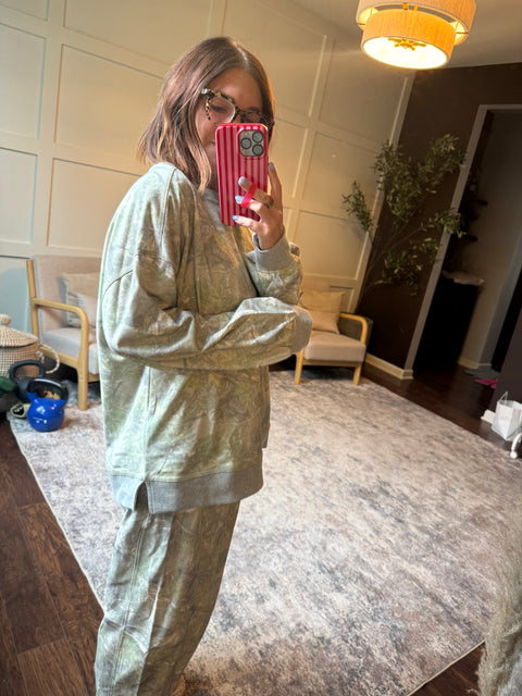 Camo Pullover